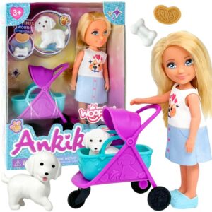 Lutka z vozičkom in belim kužkom